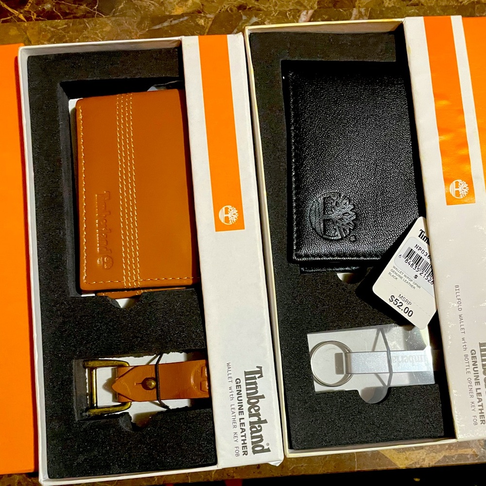 SOLDDDDDDDUTHENTIC TIMBERLAND MEN WALLETS IN BR & BLK w/ bottle opener & key Fob